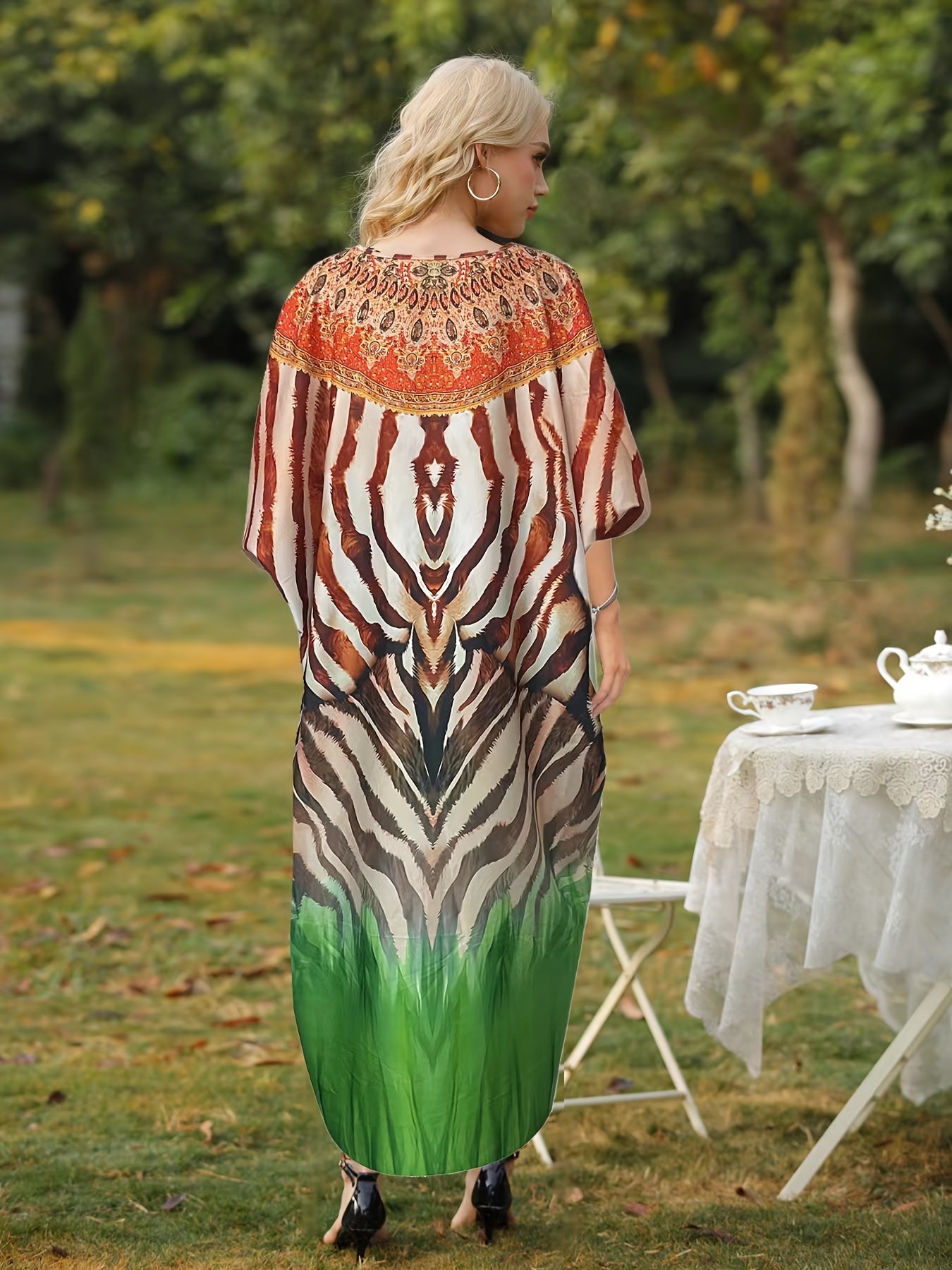 Plus Size Allover Print Kaftan Dress, Casual V Neck Batwing Sleeve Maxi Dress For Spring & Summer, Women's Plus Size Clothing