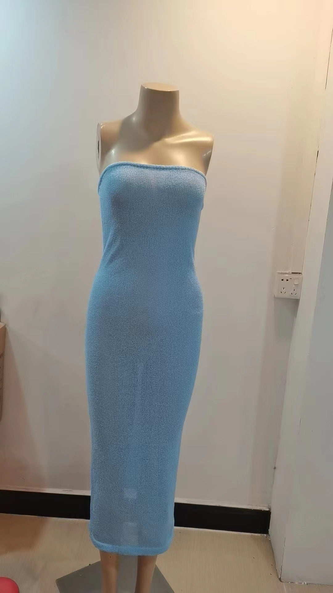 796656875-4