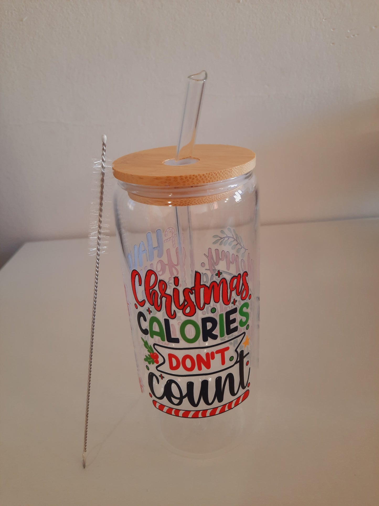 1pc customised Glass tumbler cup with bamboo lid and straw with customised Christmas holiday adhesive waterproof sticker 600ml