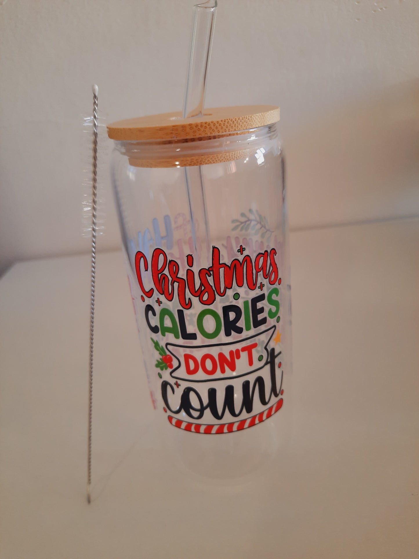 1pc customised Glass tumbler cup with bamboo lid and straw with customised Christmas holiday adhesive waterproof sticker 600ml