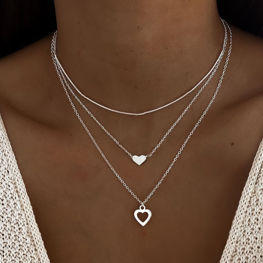 Layered Heart Pendant Necklaces for Women, 3-Piece Set, Zinc Alloy, Simple and Vacation Style Hollow Heart Charms, Daily Date and Holiday Accessory Package