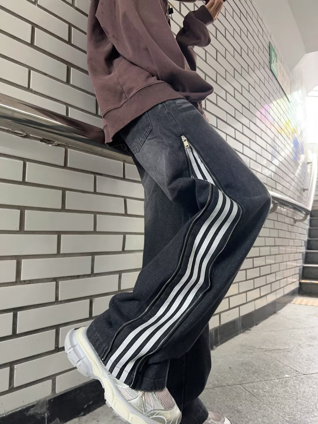 947309250-1