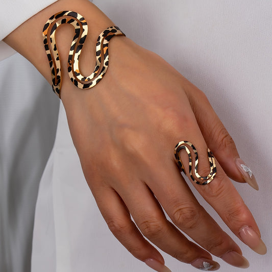 Boho-Chic Leopard Print Open Cuff & Ring Set - Alloy, Perfect for Casual Attire or Vacation