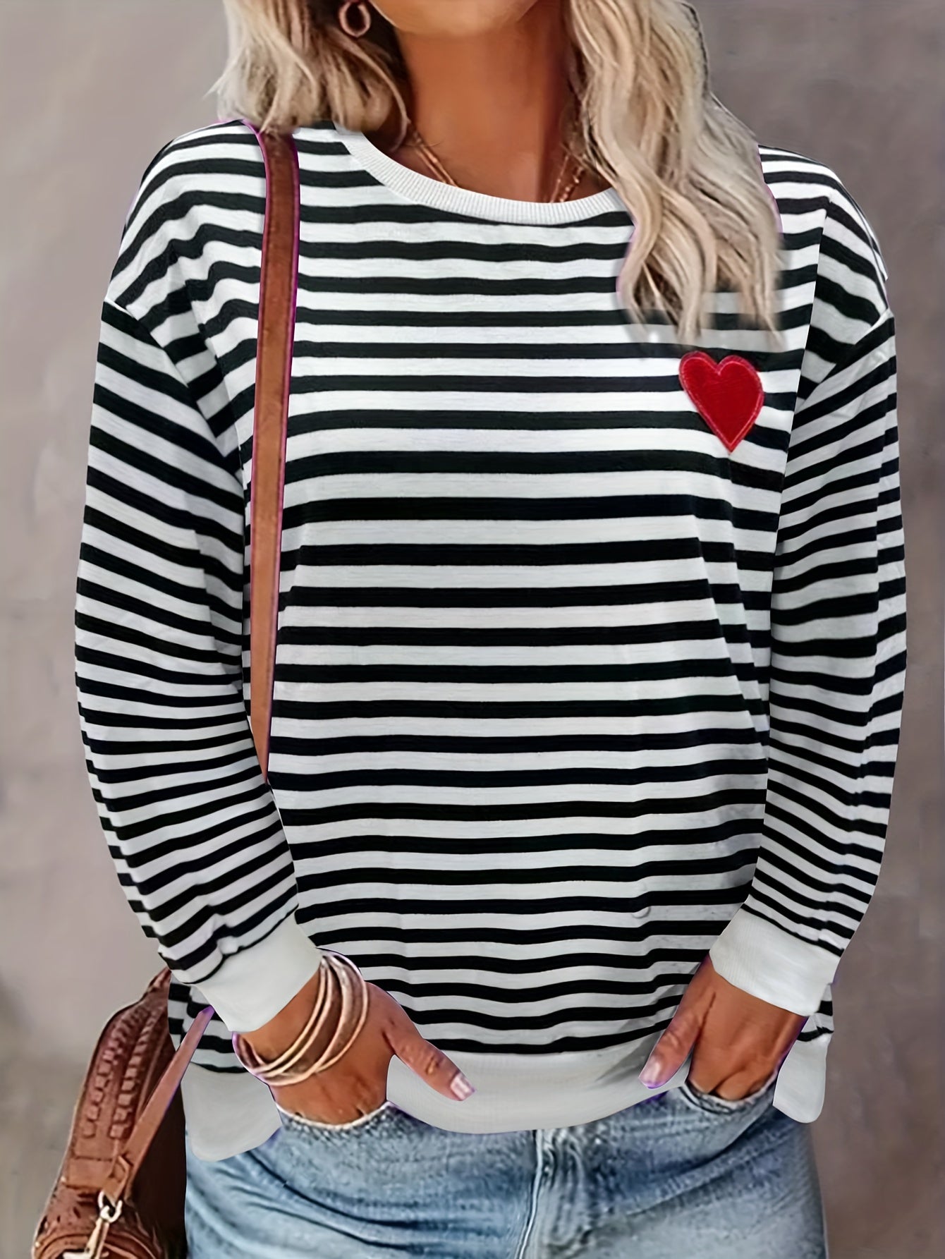 Heart & Striped Pattern Pullover Sweatshirt, Casual Long Sleeve Crew Neck Sweatshirt For Fall & Winter, Women's Clothing