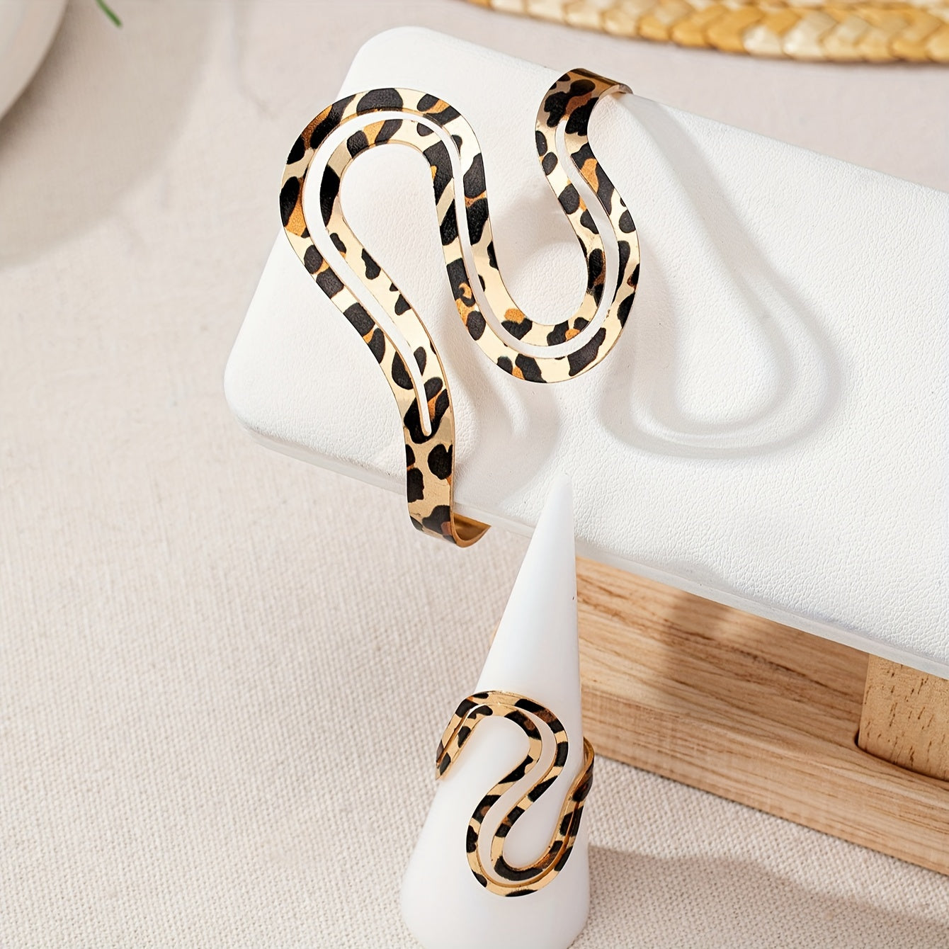 Boho-Chic Leopard Print Open Cuff & Ring Set - Alloy, Perfect for Casual Attire or Vacation