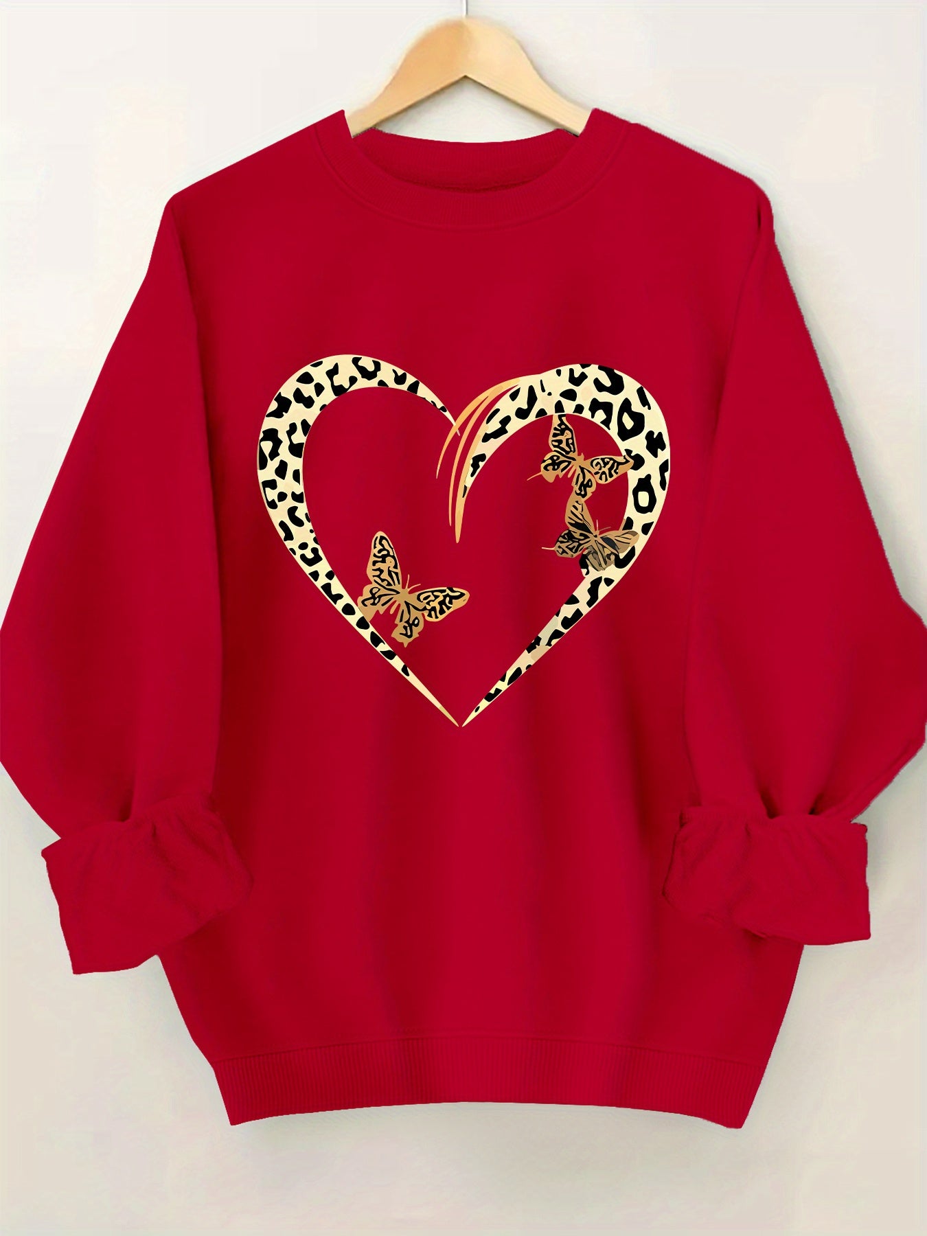 Valentine'S Day Inspired Women'S Knit Polyester Sweatshirt - Casual Crew Neck Pullover with Heart & Leopard Print, All-Season Fashion Sweater