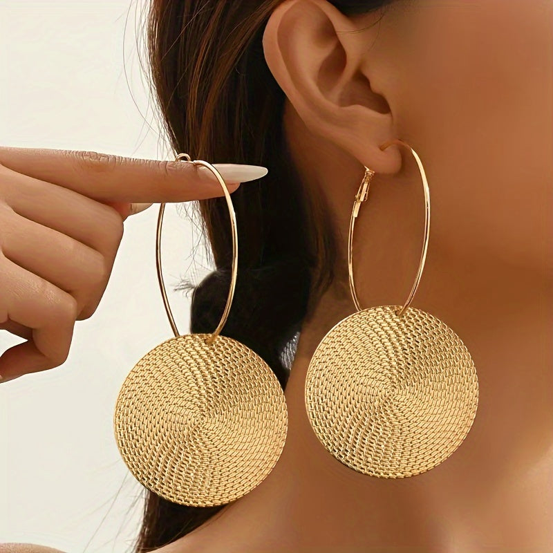 All-Season, Chic Geometric Round Hoop Earrings for Women - Versatile & Stylish, Perfect for Casual Attire or Parties